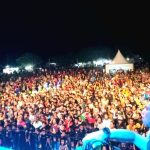 Konser Musik Guncang Sobol, Ribuan Penggemar Padati Lapangan Sepak Bola
