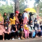 Hujan Deras Orang Tua Was Was, Hari Pertama Gerak Jalan Tingkat SD di Luwuk