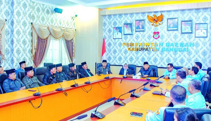 Wawali Kota Tangerang Pilar Saga Ichsan Kunjungi Luwuk, Bertemu Wabup Furqanudin