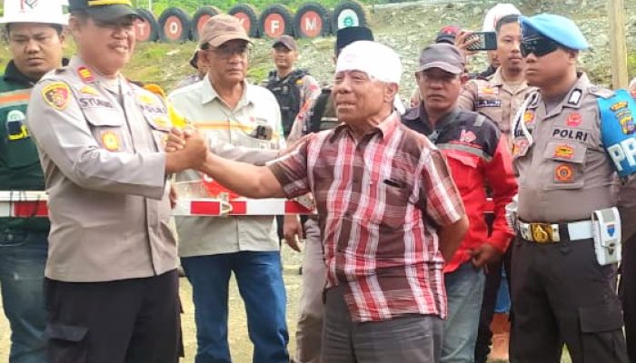 Warga Asal Koninis dan Hion Banggai Tuntut Ganti Rugi Lahan SKPT ke PT KFM