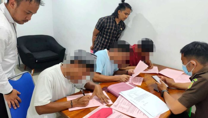 Kasus Pencurian Toko Mega Lotus Luwuk, Penyidik Serahkan Tiga Tersangka Ke JPU