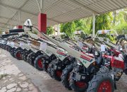 Hadapi Musim Tanam, Dinas TPHP Salurkan 80 Hand Traktor R2 Ke Kelompok Tani di Banggai