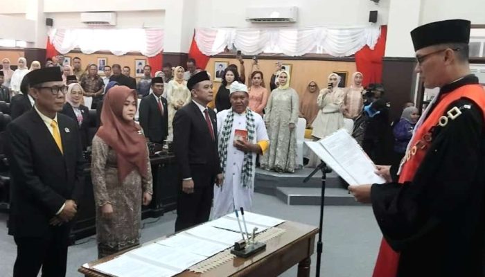 Jabat Ketua DPRD, Arif Tjatjo Ajak Pemda Banggai Bersinergi