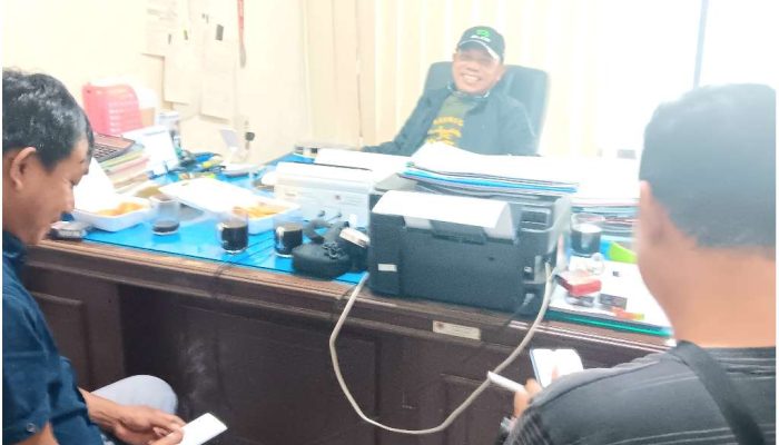 Disnakeswan Banggai Adakan Kawat Duri dan Mesin Pencacah Pakan Ternak