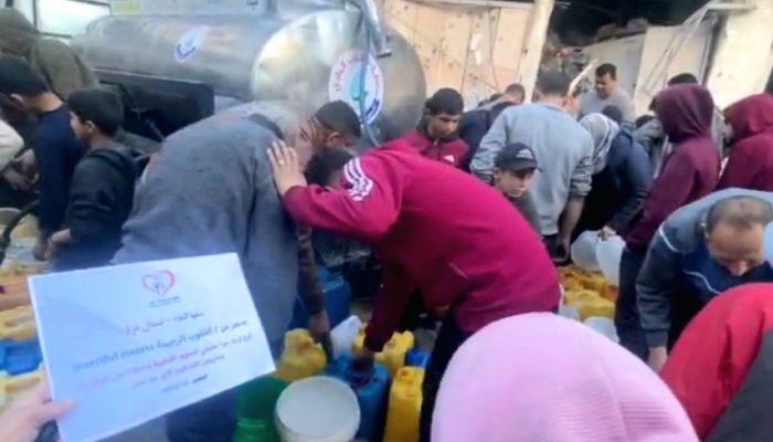 Gaza Memanggil, Warga Terpaksa Berjalan Kaki 7 Kilometer Mencari Setetes Air