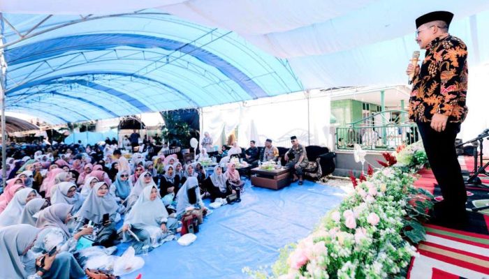 Pengajian Akbar di Desa Mekar Kencana Toili Jaya, Ini Pesan Bupati Amirudin