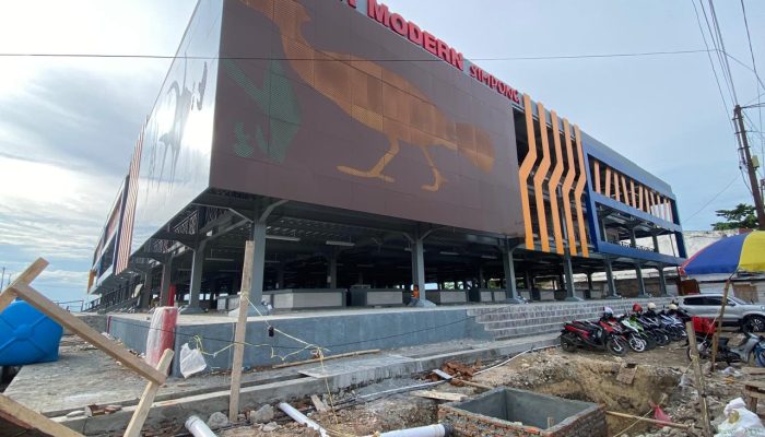 Segera Dirampungkan PUPR Banggai, Ini Tampilan Pasar Modern Simpong Luwuk, Desain Fasad ACP Terlihat Unik dengan Motif Burung Maleo dan BCF