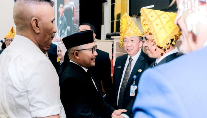 Bupati Amirudin Salami Anwar Hafid dan Reny Usai Sertijab Gubernur Sulteng di Palu