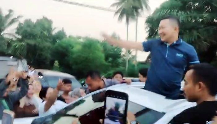 AT-FM Ungguli Sulianti-Obama, Simpatisan Teteskan Air Mata Sambut Kemenangan