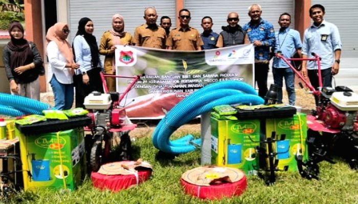 Kelompok Wanita Tani Moilong dan Batui Selatan Dapat Bantuan Sarana Produksi Pertanian