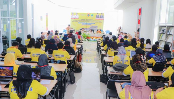 Hadapi Tantangan Era Digital, Dispustaka Banggai Gelar Bimtek Literasi Informasi