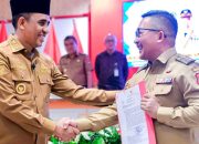 Gubernur Anwar Hafid dan Bupati Amirudin Teken Perjanjian Bagi Hasil PI 10% di Luwuk