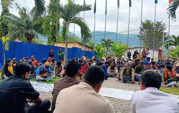 Demo Aliansi Mahasiswa Luwuk Sorot Kebijakan Pusat dan Daerah Tak Pro Rakyat