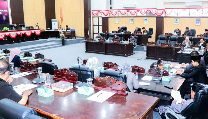 Rapat Paripurna Bahas Tiga Raperda Usulan Eksekutif, Empat Inisiatif DPRD Banggai