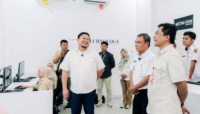 Sekda Ramli Terima Kunjungan Deputi Keamanan Siber, Lesmana Kulap Tunjukkan Fitur Command Center