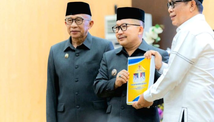 Rapat Paripurna DPRD Banggai, Nota Keuangan APBD-Perubahan 2026 Resmi Diserahkan