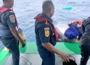 Kapal Nelayan Tenggelam di Perairan Bunga Luwuk, Tim SAR Evakuasi 10 Awak Nelayan