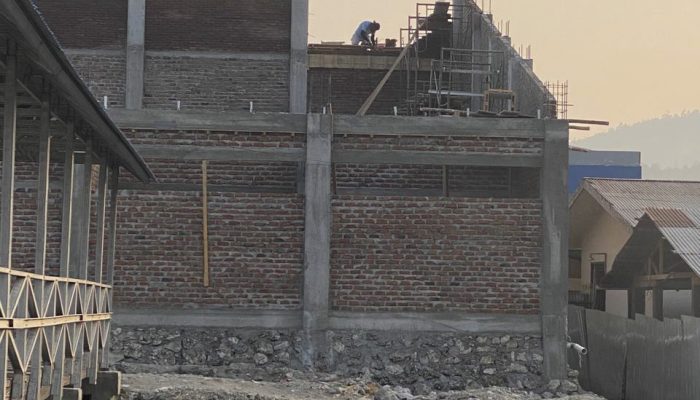 Pembangunan RPH Unggas Pasar Simpong Luwuk Dikebut, Progres Tercatat 20,76 Persen